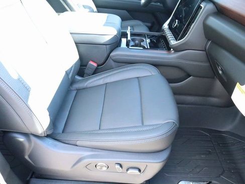 New 2026 GMC Yukon XL Denali w/ Sun & Power Step Package image 15