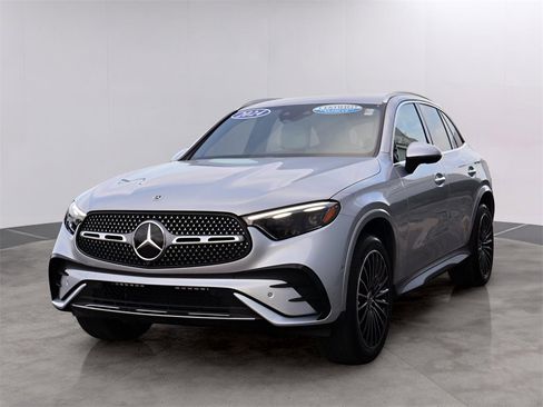 Certified 2024 Mercedes-Benz GLC 300 4MATIC image 3