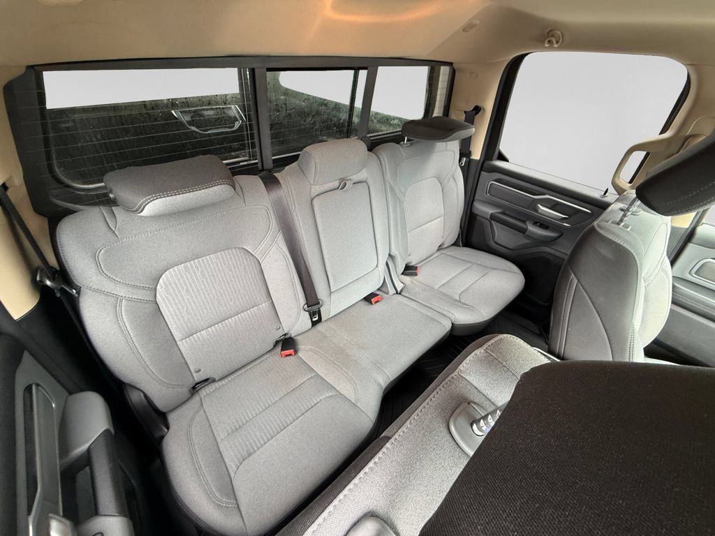 Used 2019 RAM 1500 Big Horn AWD/4WD image 18