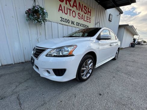 Used 2015 Nissan Sentra SR w/ Navigation Package FWD image 2