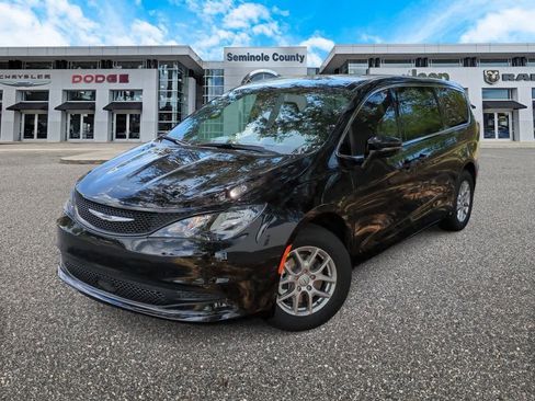 New 2026 Chrysler Voyager LX image 1