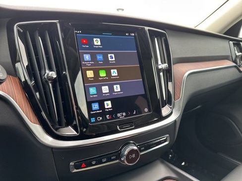 Certified 2025 Volvo V60 B5 Cross Country Plus image 25