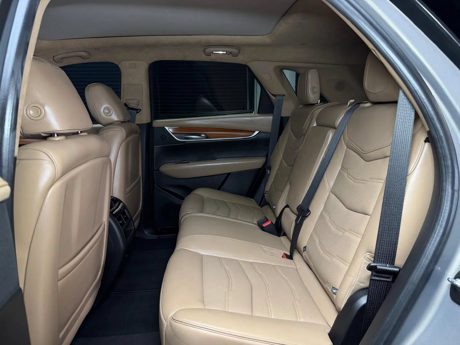 Used 2018 Cadillac XT5 Platinum AWD/4WD image 19
