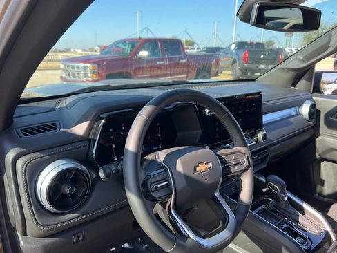 Used 2023 Chevrolet Colorado LT w/ LT Convenience Package II image 7