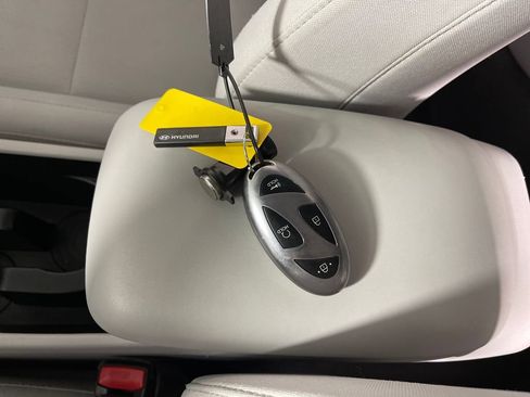 Certified 2025 Hyundai Kona SEL image 26