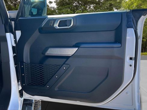 Used 2022 Ford Bronco Outer Banks w/ Sasquatch Package image 29