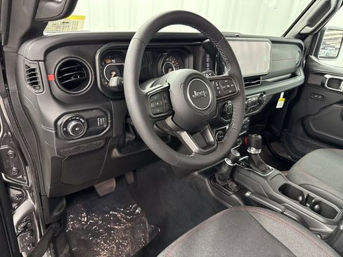 New 2025 Jeep Wrangler Rubicon w/ Convenience Group AWD/4WD image 15