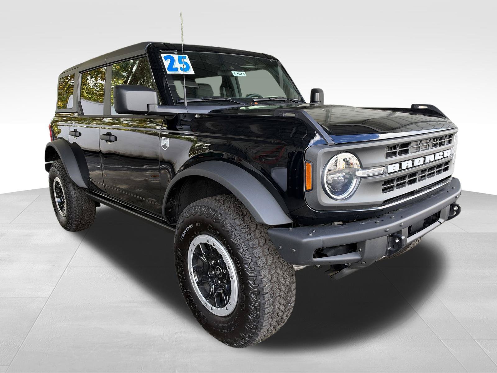 Used 2025 Ford Bronco Big Bend w/ Black Diamond Package AWD/4WD image 3