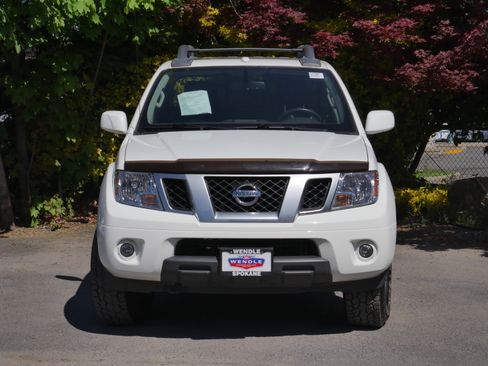 Used 2016 Nissan Frontier PRO-4X w/ Pro-4x Luxury Package AWD/4WD image 31