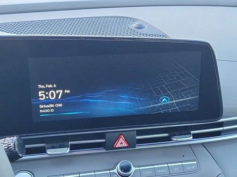 New 2025 Hyundai Elantra SEL FWD image 26