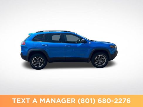 Used 2021 Jeep Cherokee Trailhawk w/ Comfort/Convenience Group AWD/4WD image 6