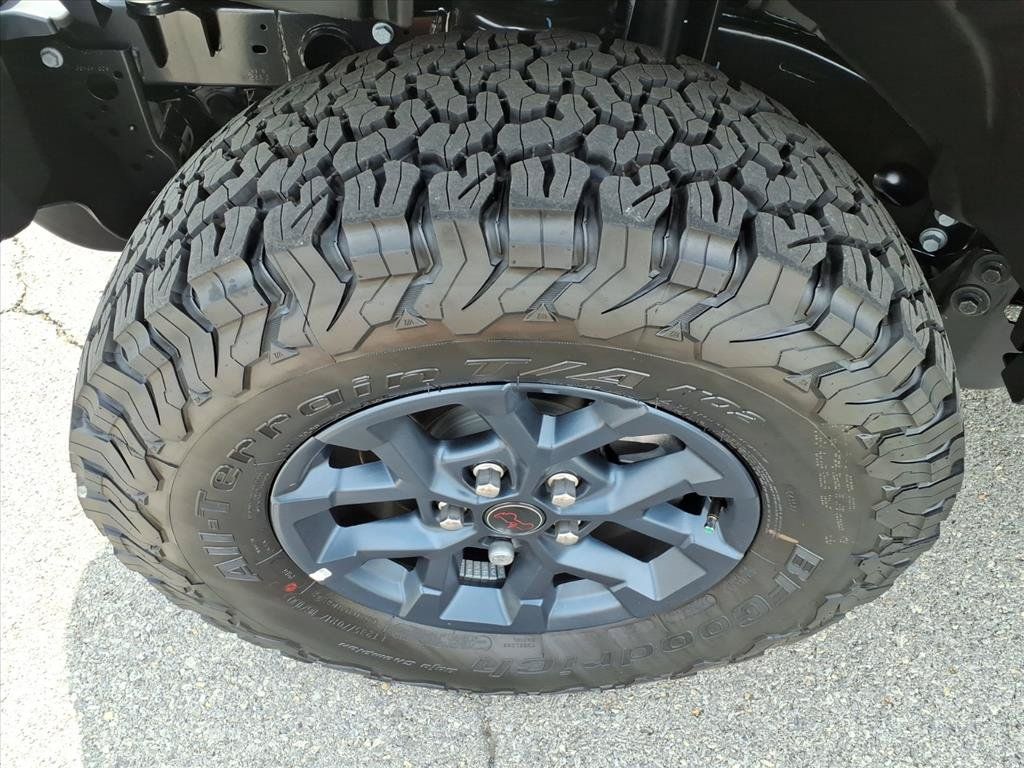 New 2026 Jeep Wrangler Unlimited Sport w/ Dual Top Group AWD/4WD image 10