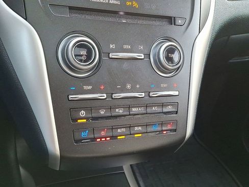 Used 2018 Lincoln MKC Reserve image 18