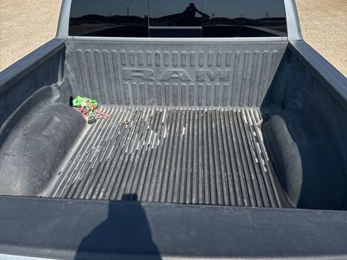 Used 2022 RAM 1500 Laramie AWD/4WD image 14