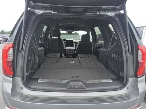 Used 2025 GMC Yukon Denali AWD/4WD image 9
