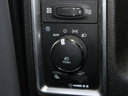 Used 2019 RAM 1500 Big Horn AWD/4WD image 24