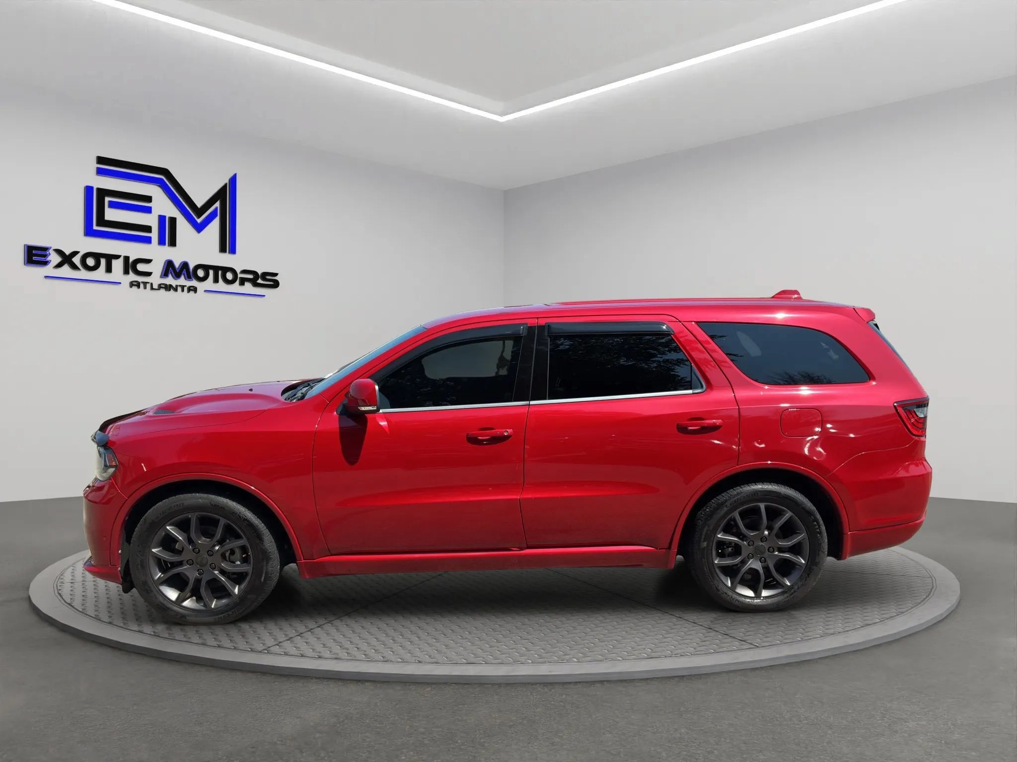Used 2018 Dodge Durango R/T RWD image 2