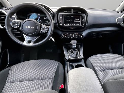 Used 2024 Kia Soul LX w/ Option Group 015 image 13