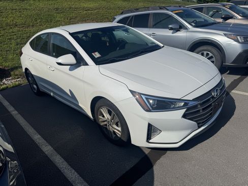 Used 2020 Hyundai Elantra SEL w/ Cargo Package (C1) FWD image 1