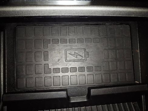 Used 2021 Ford Expedition XLT image 24