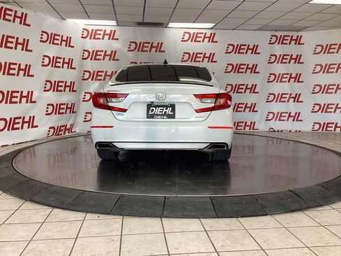 Used 2022 Honda Accord Sport image 6