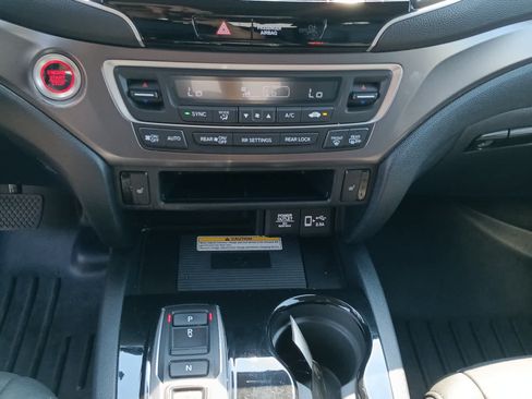 Used 2021 Honda Pilot Special Edition image 14