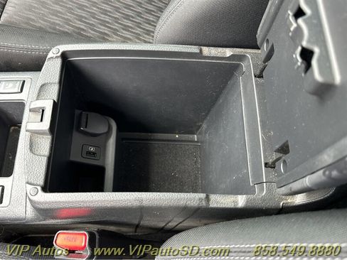 Used 2018 Nissan Rogue SV w/ Premium Package image 30