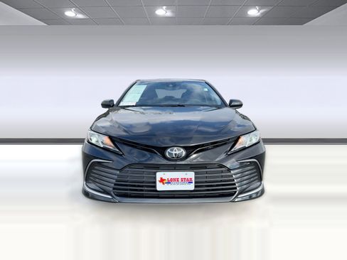 Used 2023 Toyota Camry LE image 5