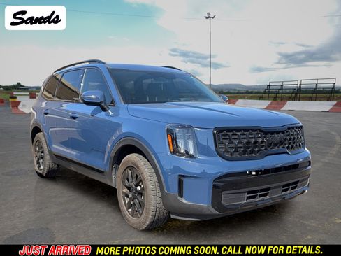 Used 2025 Kia Telluride AWD image 1