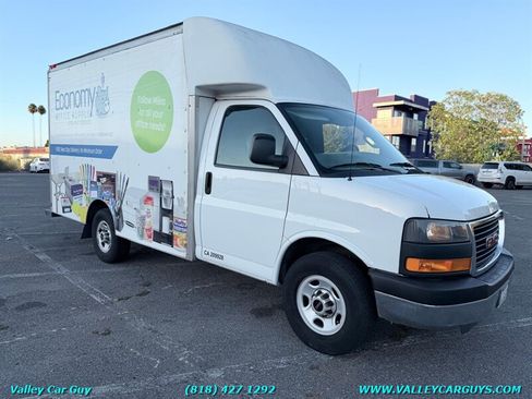 Used 2016 GMC Savana 3500 w/ Chrome Appearance Package RWD image 3
