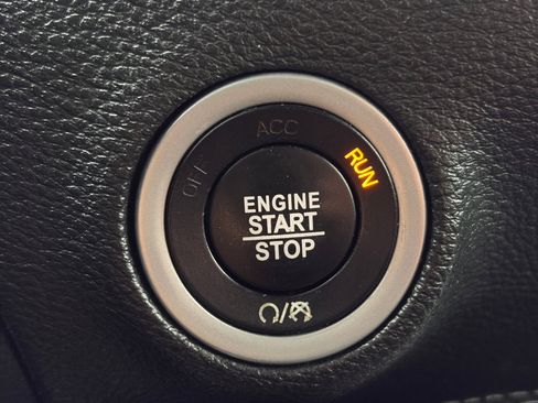 Used 2018 Dodge Challenger R/T RWD image 22