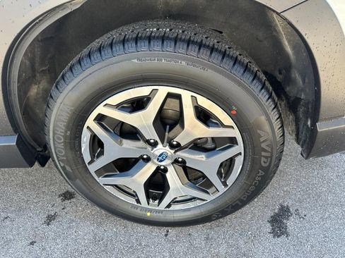 Certified 2022 Subaru Forester Premium AWD/4WD image 36