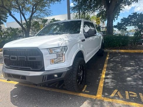 Used 2015 Ford F150 XLT w/ Equipment Group 302A Luxury AWD/4WD image 3