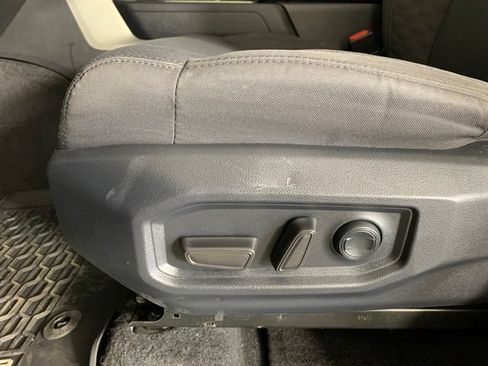 Used 2022 Toyota Tundra SR5 AWD/4WD image 19