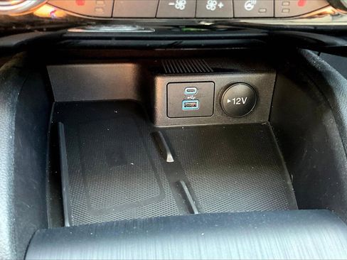 Certified 2022 Ford Escape SEL w/ SEL Stealth AWD Package image 27