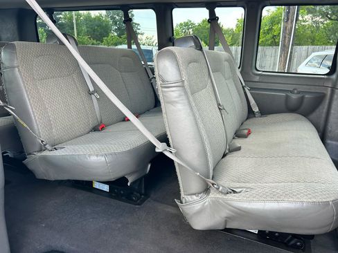 Used 2020 Chevrolet Express 3500 LT w/ LT Preferred Equipment Group RWD image 14