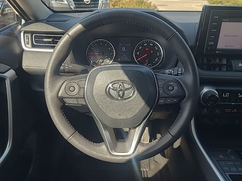 Used 2022 Toyota RAV4 XLE image 13