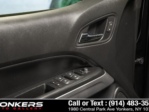 Used 2019 Chevrolet Colorado ZR2 w/ ZR2 Midnight Special Edition AWD/4WD image 13