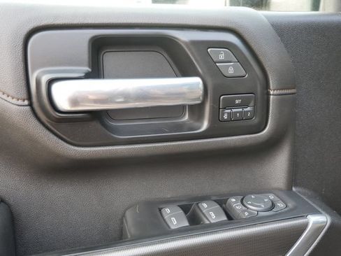 Used 2022 GMC Sierra 2500 AT4 w/ AT4 Premium Plus Package AWD/4WD image 12