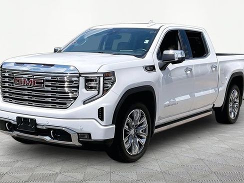 Used 2024 GMC Sierra 1500 Denali AWD/4WD image 3