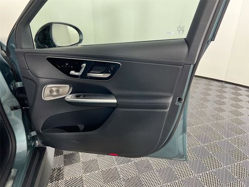 Certified 2025 Mercedes-Benz GLC 300 4MATIC image 27