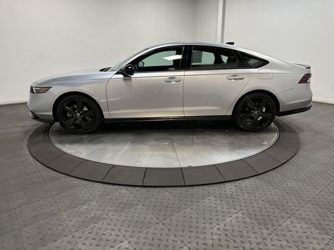 Used 2025 Honda Accord Sport image 8