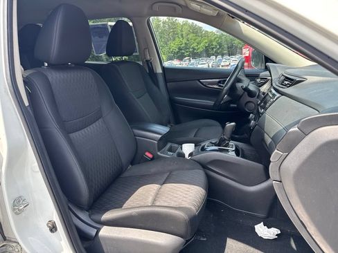 Used 2018 Nissan Rogue SV w/ Premium Package AWD/4WD image 8