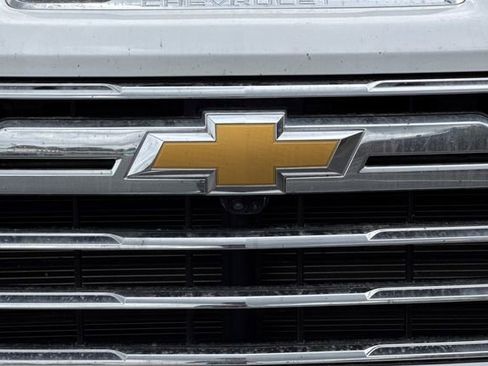 Used 2024 Chevrolet Silverado 2500 LTZ w/ LTZ Convenience Package image 46