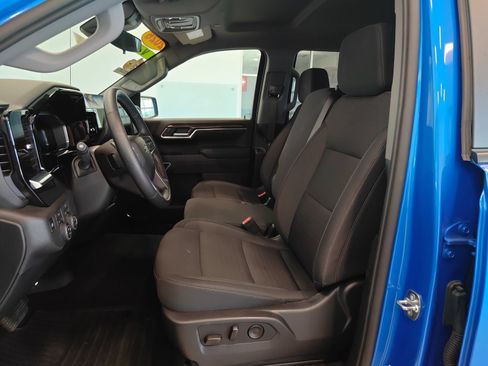 Used 2026 Chevrolet Silverado 1500 RST AWD/4WD image 11