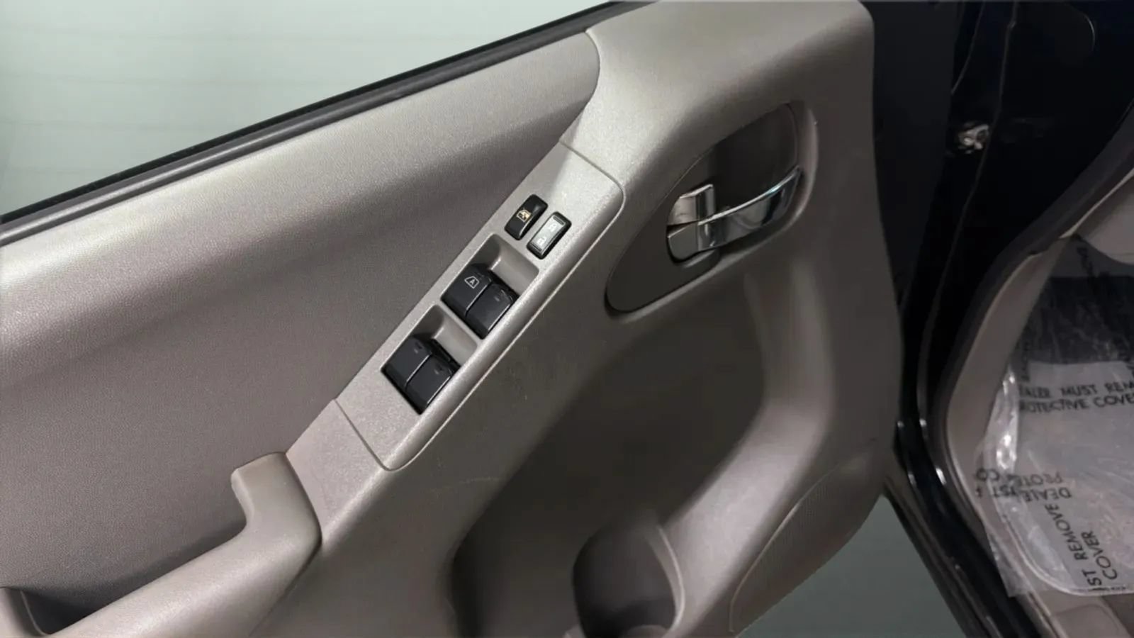 Used 2019 Nissan Frontier SV AWD/4WD image 16