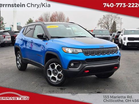 Used 2022 Jeep Compass Trailhawk image 1