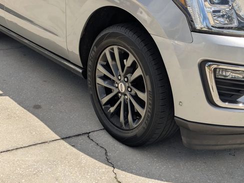 Used 2021 Ford Expedition Max Limited RWD image 6