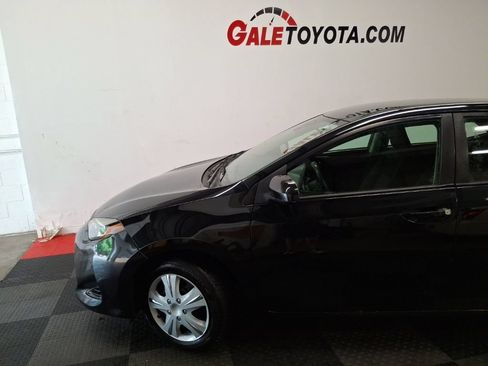 Used 2018 Toyota Corolla LE FWD image 5