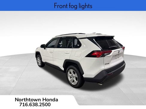 Used 2021 Toyota RAV4 XLE AWD/4WD image 7